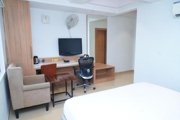 היידראבד Hotel Kinara Grand מראה חיצוני תמונה